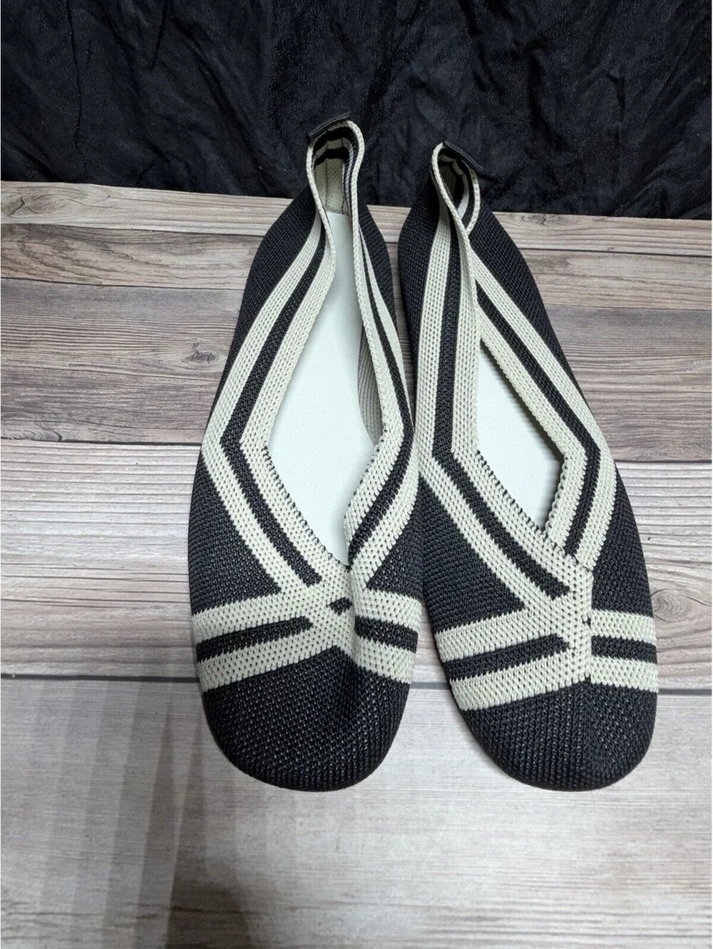 FASHION Women’s Black Cream Mesh Flats Slip On Shoes Size 40